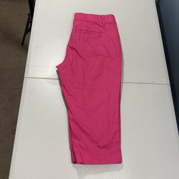 - St. John’s bay Capri size 8 petite pink chino. 16” inseam - Picture 2 of 5